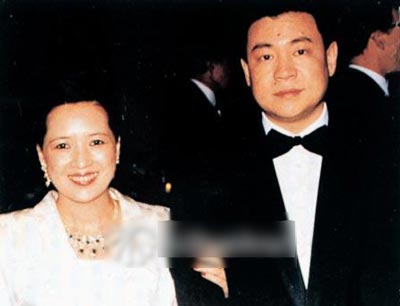 刘銮雄和他的女人们:李嘉欣蔡少芬拜倒门下