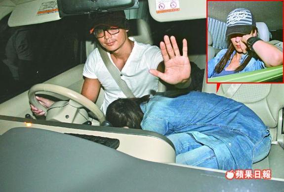 杨怡罗仲谦车震40分钟被拍 见记者不敢抬头