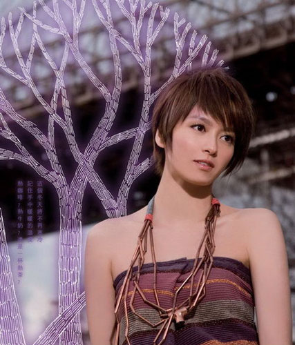 电视台美女主播改名如换衣 被疑为求转运求生子