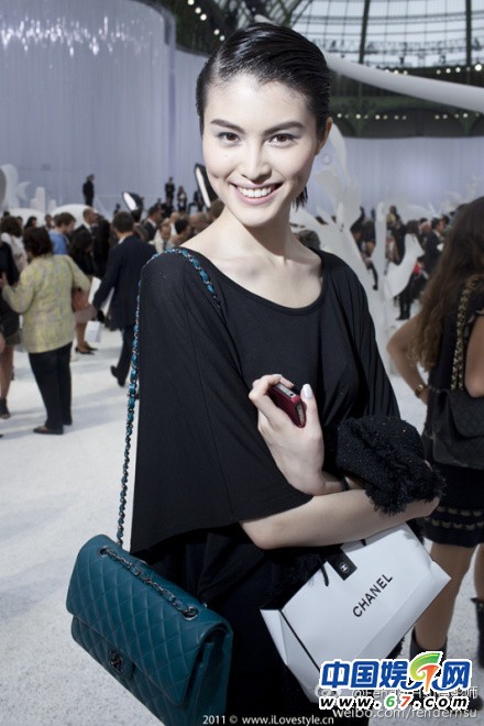 中国超模身材逆天 素颜生活照惊艳气场超强