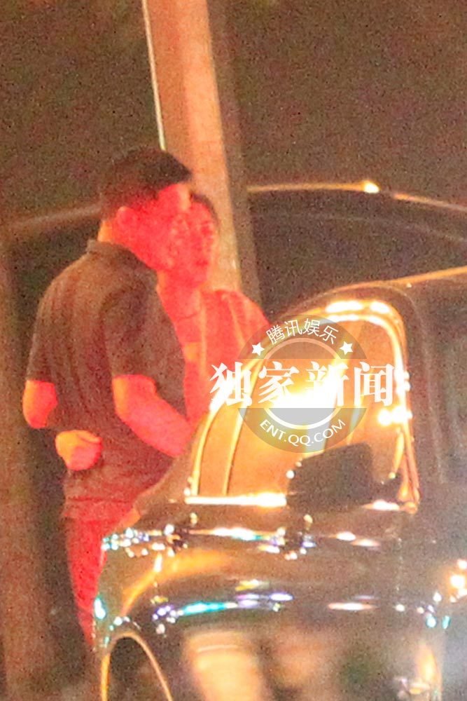 黄小蕾夜店醉酒 向宝马男投怀送抱