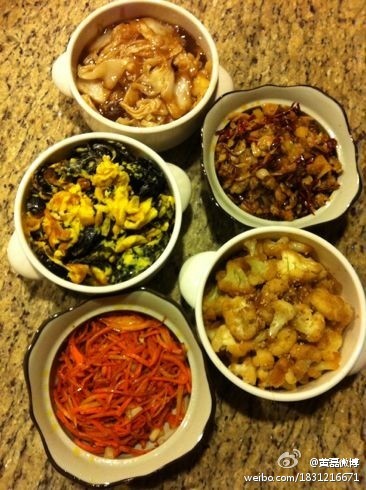 黄磊秀海量私房菜 色泽诱人堪称舌尖上的居家好男人