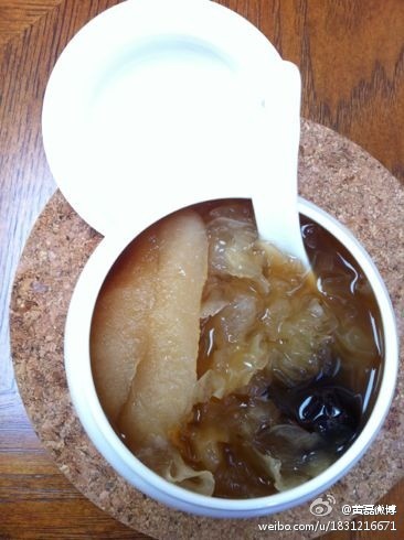 黄磊秀海量私房菜 色泽诱人堪称舌尖上的居家好男人