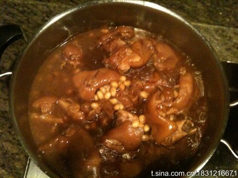 黄磊秀海量私房菜 色泽诱人堪称舌尖上的居家好男人