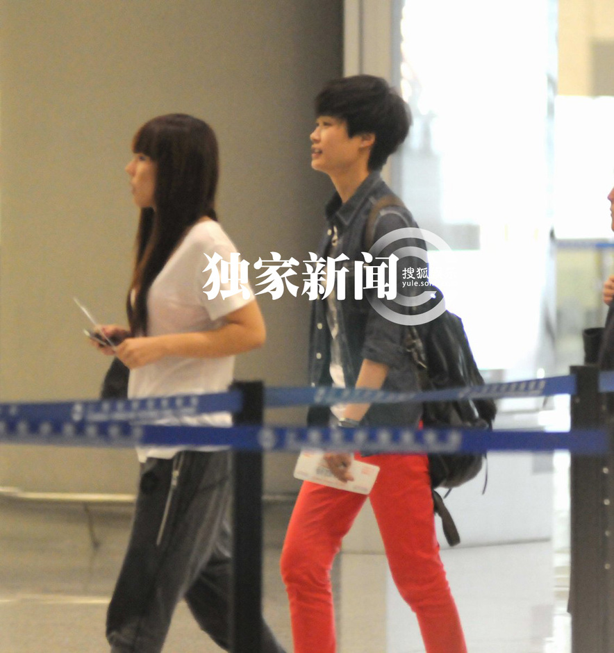 李宇春返京气场强大 粉丝千里追随