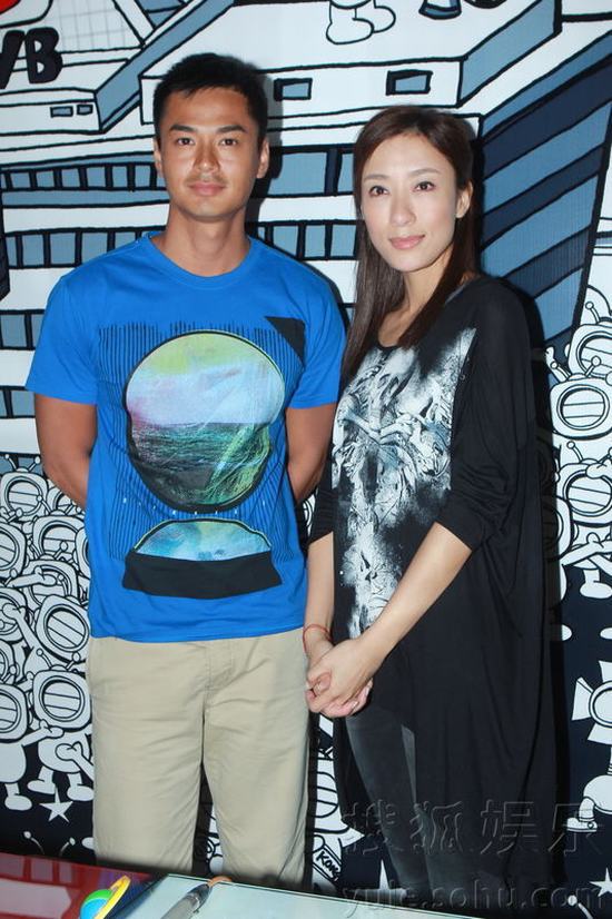 杨怡和罗仲谦召开新闻发布会澄清“车震”事件