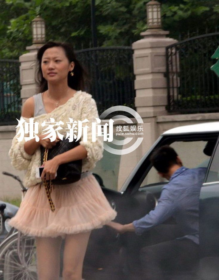 41岁王学兵甩孙宁另结新欢 新女友曝光清纯如学生