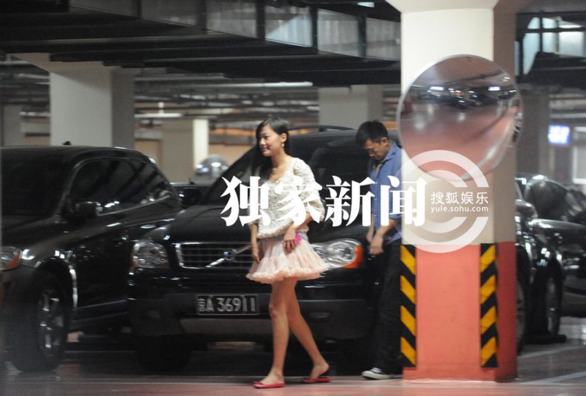 41岁王学兵甩孙宁另结新欢 新女友曝光清纯如学生