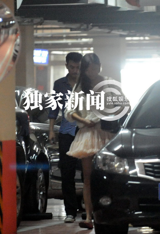 41岁王学兵甩孙宁另结新欢 新女友曝光清纯如学生