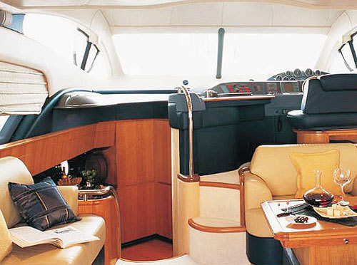 黎明婚姻告急付乐基儿亿元赡养费 曾送豪宅游艇露真容