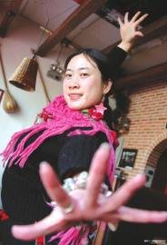 芙蓉姐姐表白被拒微博自杀 警察半夜破门阻止