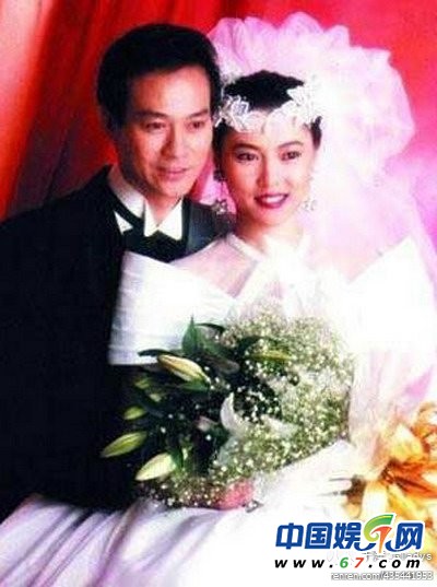 娱乐圈明星夫妻珍贵结婚照曝光