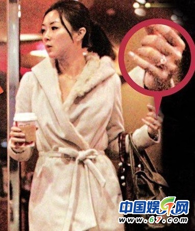 陶喆26岁嫩模娇妻火辣泳装照曝光