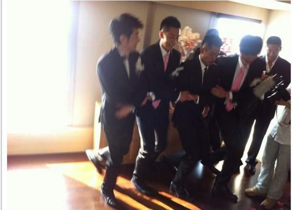 林丹谢杏芳大婚 伴郎跳天鹅舞