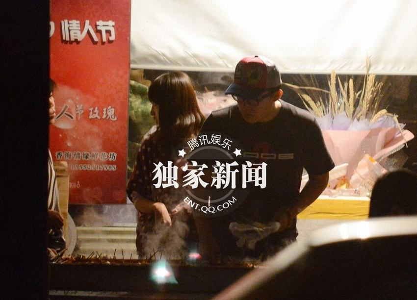 周冬雨获神秘帅哥接机疑男友曝光 遭富二代猛追