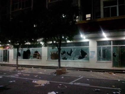 富士康园区发生内部员工打架事件 致10余人受伤