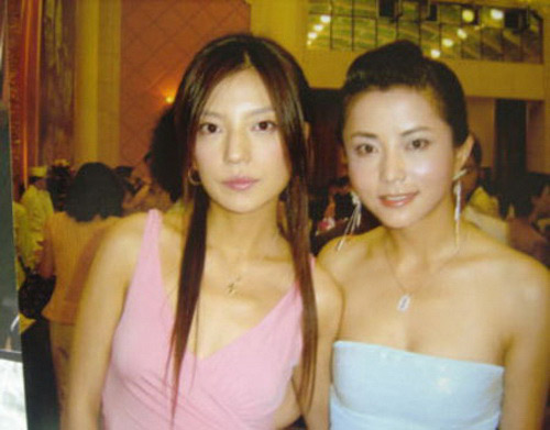 图揭容祖儿何韵诗的爱恨情仇 高调公开三角恋明星全曝光