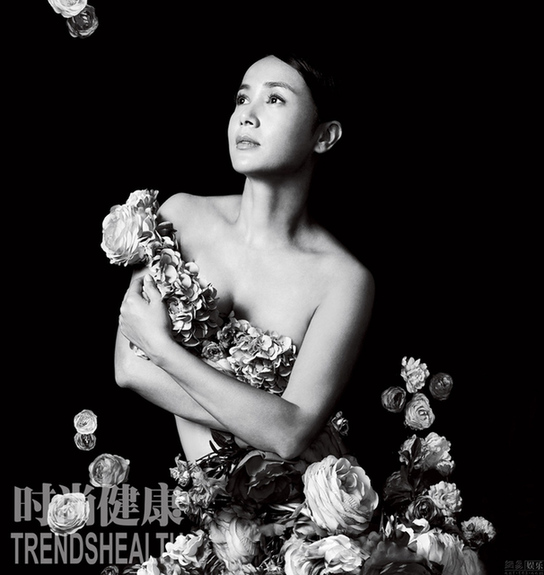 女星全裸代言照曝光 蒋雯丽陈数尺度超杨幂(组图)