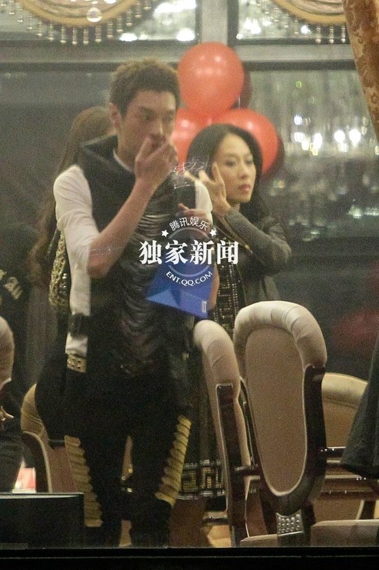 安以轩上海庆生圈内好友齐聚祝寿 举杯豪饮醉态百出