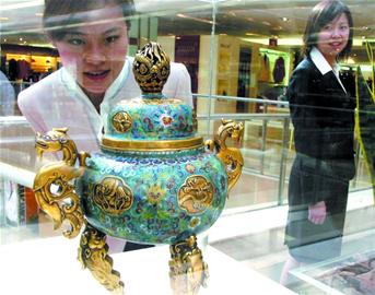 中秋成送礼节传统产品受冷落 月饼不再专宠