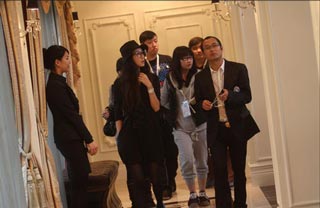 京城四美韩雪身家数亿购天价豪宅 身世遭质疑 京城四美韩雪身家数亿购天价豪宅 身世遭质疑