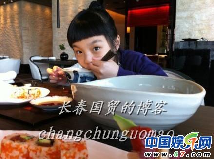 哈文李咏青涩结婚照曝光 大学爱情修成正果