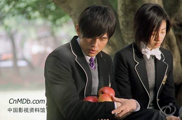 女星穿校服 风骚型就是不清纯