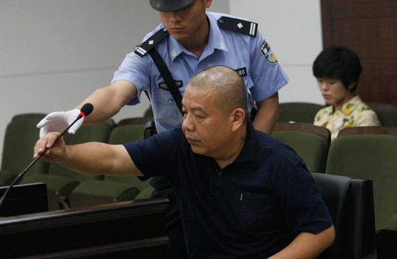 曝姜昆弟子刘惠拘役期内在外购物 曝姜昆弟子刘惠拘役期内在外购物