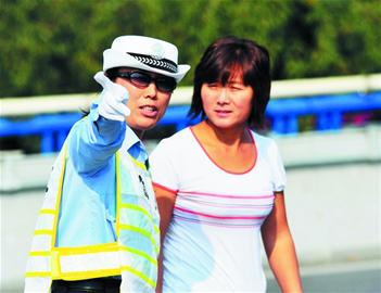 青岛前海车辆时速仅20公里