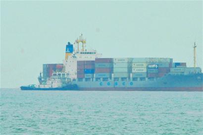 “抢”回4小时，保住船长的手指头