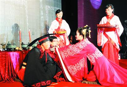 齐男娶楚女穿汉服行周礼