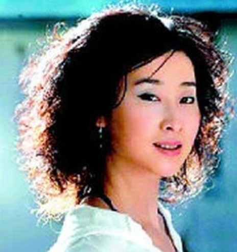 爆台女星上位法则 九成陪吃陪睡