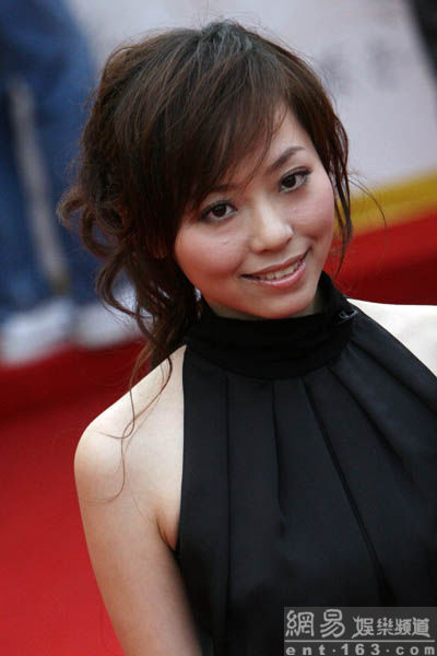 越长越惨不忍睹的年轻女星