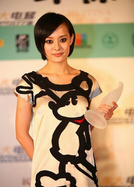 越长越惨不忍睹的年轻女星