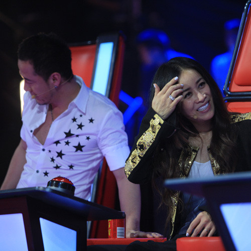 杨坤被曝曾与那英姐弟恋 那英：他在KTV里面摸我