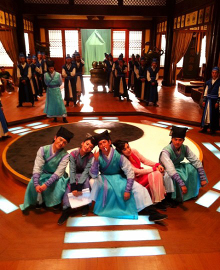 新白发魔女传幕后花絮曝光 萌点十足欢乐多