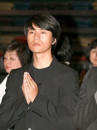 男明星罕见素颜照曝光 王力宏吴彦祖现真容