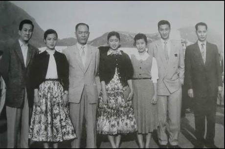 谢霆锋老爸谢贤风流韵事揭秘 比小女友大49岁