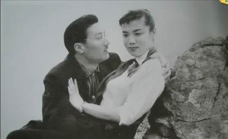 谢霆锋老爸谢贤风流韵事揭秘 比小女友大49岁