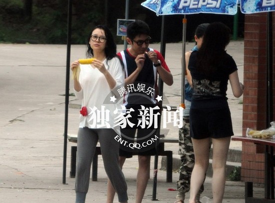 曝章子怡撒贝宁正筹备婚礼 大婚酒店已订好