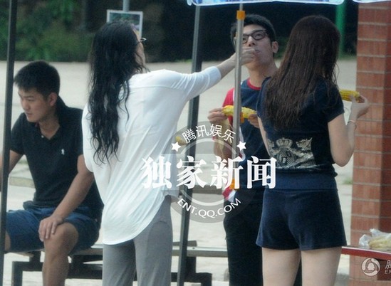 曝章子怡撒贝宁正筹备婚礼 大婚酒店已订好