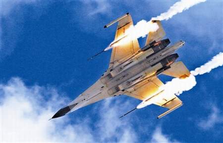 解放军三军持续演练:济南军区新型夜战装备显威 解放军三军持续演练:济南军区新型夜战装备显威