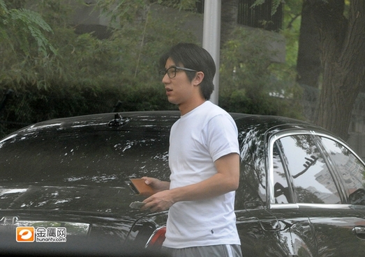 林凤娇移居北京监管儿子 面容清瘦慈母范十足