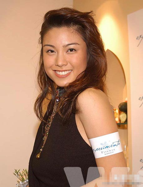 图揭娱乐圈里毫无市场的女艺人 扶都扶不上墙