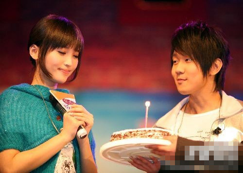 图揭娱乐圈里毫无市场的女艺人 扶都扶不上墙