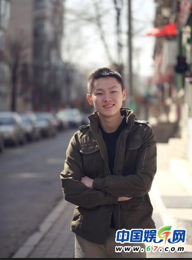 《好声音》梁博生活照曝光 美艳女友身份揭秘