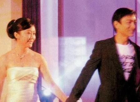 朱丽倩从夜店达人变淑女 22载天王嫂隐忍生活揭秘