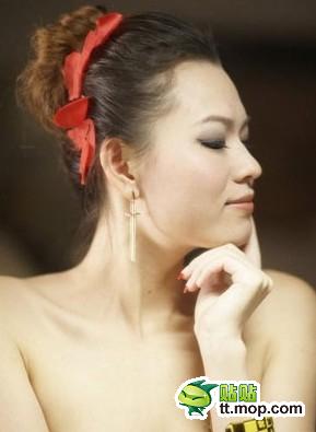 脱光门主角遭人肉 身份被曝光