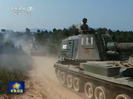 实拍南京军区炮兵跨省演练