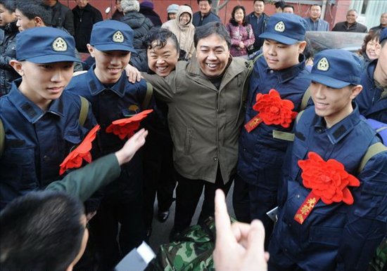 四胞胎兄弟同时成为中国首艘航母水兵